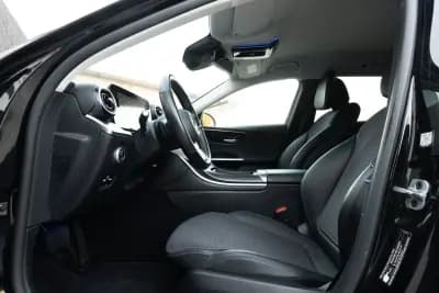 Sell Mercedes-Benz C 300 2023 - 38900 EUR, 60000 km - AUTO.MOTO.pt