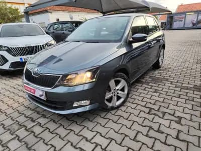 Vendo Skoda Fabia 2015 - 11900 EUR, 130000 km - AUTO.MOTO.pt