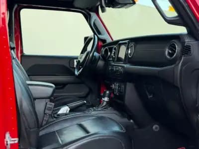 Sell Jeep Gladiator 2021 - 68000 EUR, 63154 km - AUTO.MOTO.pt