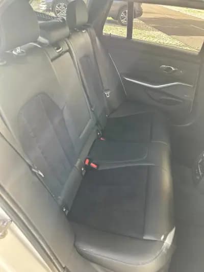 Vendo BMW 330 2019 - 30000 EUR, 210000 km - AUTO.MOTO.pt