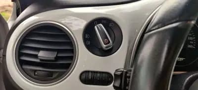 Vendo Volkswagen New Beetle 2011 - 18490 EUR, 163800 km - AUTO.MOTO.pt