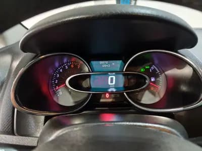 Vendo Renault Clio 2019 - 10990 EUR, 99000 km - AUTO.MOTO.pt