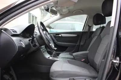 Vendo Volkswagen Passat 2011 - 10990 EUR, 174000 km - AUTO.MOTO.pt