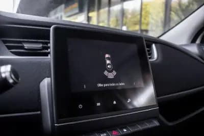 Sell Renault Zoe 2020 - 12900 EUR, 46635 km - AUTO.MOTO.pt