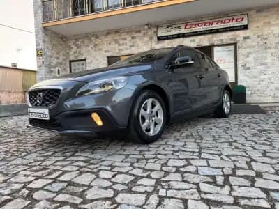 Sell Volvo V40 Cross Country 2013 - 13500 EUR, 164000 km - AUTO.MOTO.pt