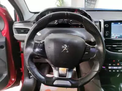 Sell Peugeot 208 2018 - 12490 EUR, 61000 km - AUTO.MOTO.pt