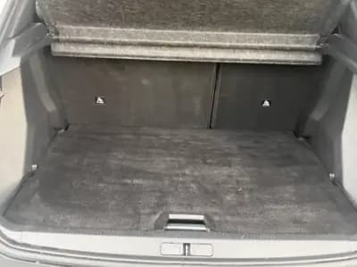 Vendo Peugeot e-2008 2021 - 17000 EUR, 35000 km - AUTO.MOTO.pt