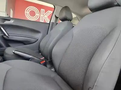 Sell Audi A1 2011 - 8650 EUR, 215600 km - AUTO.MOTO.pt