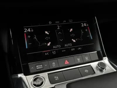 Sell Audi Q8 e-Tron Sportback 2024 - 59990 EUR, 24200 km - AUTO.MOTO.pt