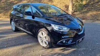 Sell Renault Grand Scénic 2020 - 19900 EUR, 150682 km - AUTO.MOTO.pt