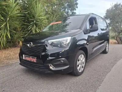 Sell Opel Combo 2020 - 19250 EUR, 79784 km - AUTO.MOTO.pt