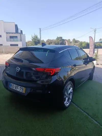 Vendo Opel Astra 2017 - 13250 EUR, 167000 km - AUTO.MOTO.pt