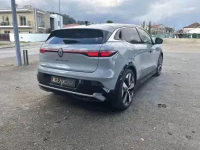 Vendo Renault Mégane E-Tech 2022 - 24999 EUR, 101000 km - AUTO.MOTO.pt
