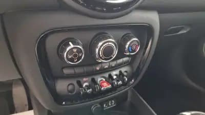 Vendo MINI Clubman 2018 - 12750 EUR, 286464 km - AUTO.MOTO.pt