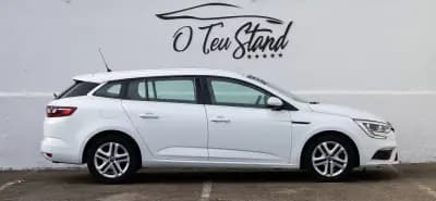 Sell Renault Mégane Sport Tourer 2019 - 10780 EUR, 224000 km - AUTO.MOTO.pt