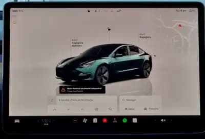 Vendo Tesla Model 3 2023 - 29500 EUR, 42831 km - AUTO.MOTO.pt