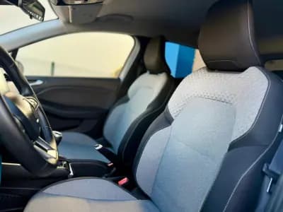 Vendo Renault Clio 2024 - 16450 EUR, 40000 km - AUTO.MOTO.pt