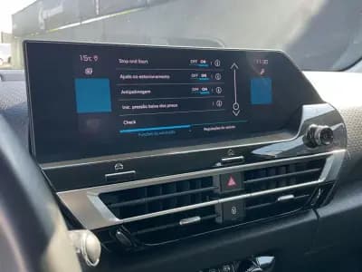 Vendo Citroën C4 2022 - 18450 EUR, 89000 km - AUTO.MOTO.pt