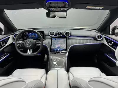 Vendo Mercedes-Benz C 300 2024 - 51990 EUR, 20500 km - AUTO.MOTO.pt