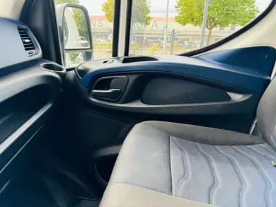 Sell Iveco Daily 2019 - 23500 EUR, 190000 km - AUTO.MOTO.pt