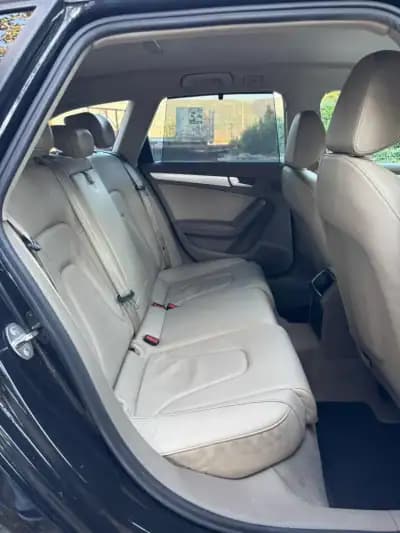 Vendo Audi A4 Avant 2009 - 9965 EUR, 230000 km - AUTO.MOTO.pt