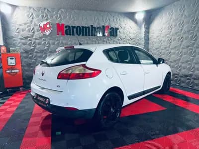 Sell Renault Mégane 2012 - 10990 EUR, 243460 km - AUTO.MOTO.pt