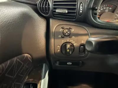 Vendo Mercedes-Benz C 180 2003 - 6900 EUR, 210000 km - AUTO.MOTO.pt