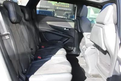 Vendo Peugeot 5008 2021 - 24900 EUR, 163348 km - AUTO.MOTO.pt