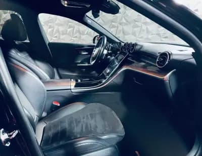 Vendo Mercedes-Benz C 300 2022 - 40990 EUR, 95187 km - AUTO.MOTO.pt