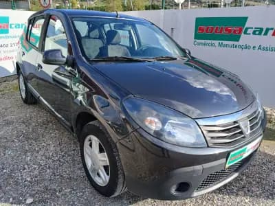 Vendo Dacia Sandero 2012 - 5750 EUR, 158792 km - AUTO.MOTO.pt