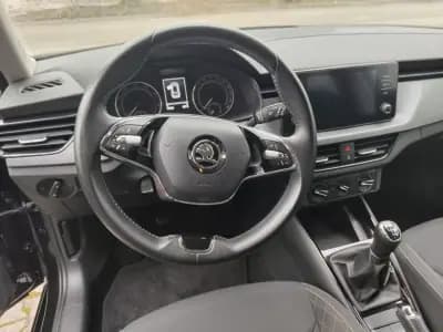 Vendo Skoda Kamiq 2023 - 16990 EUR, 49990 km - AUTO.MOTO.pt