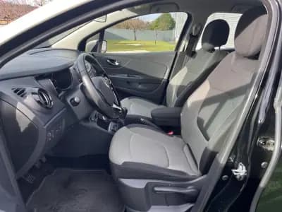 Vendo Renault Captur 2015 - 11900 EUR, 133000 km - AUTO.MOTO.pt