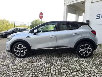 Vendo Renault Captur 2021 - 19450 EUR, 85000 km - AUTO.MOTO.pt