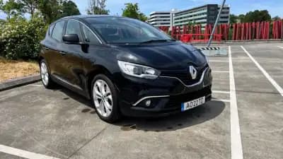 Vendo Renault Scénic 2017 - 12990 EUR, 172302 km - AUTO.MOTO.pt