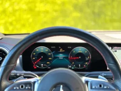 Sell Mercedes-Benz CLA 180 2021 - 31750 EUR, 93000 km - AUTO.MOTO.pt