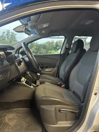 Vendo Renault Captur 2014 - 12250 EUR, 184000 km - AUTO.MOTO.pt