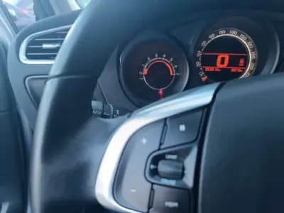 Vendo Citroën C4 2015 - 11500 EUR, 53000 km - AUTO.MOTO.pt