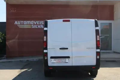 Vendo Renault Trafic 2022 - 16990 EUR, 222000 km - AUTO.MOTO.pt