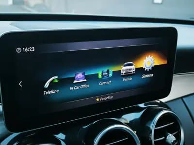 Vendo Mercedes-Benz C 300 2020 - 28950 EUR, 166000 km - AUTO.MOTO.pt