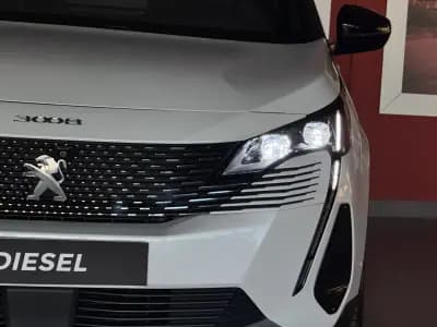 Vendo Peugeot 3008 2021 - 29990 EUR, 73877 km - AUTO.MOTO.pt
