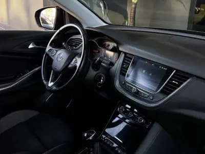 Vendo Opel Grandland X 2021 - 19990 EUR, 118300 km - AUTO.MOTO.pt