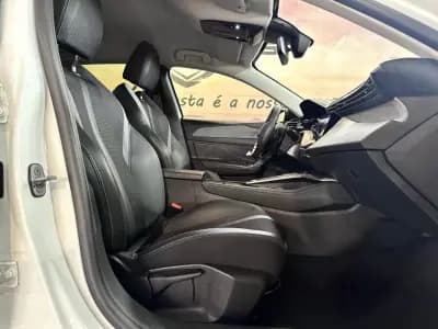 Sell Peugeot 308 2023 - 24900 EUR, 111974 km - AUTO.MOTO.pt