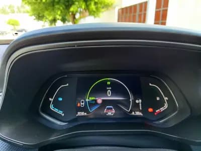 Vendo Renault Arkana 2022 - 21990 EUR, 99740 km - AUTO.MOTO.pt