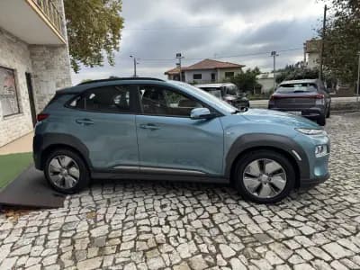 Vendo Hyundai Kauai 2020 - 20500 EUR, 70000 km - AUTO.MOTO.pt