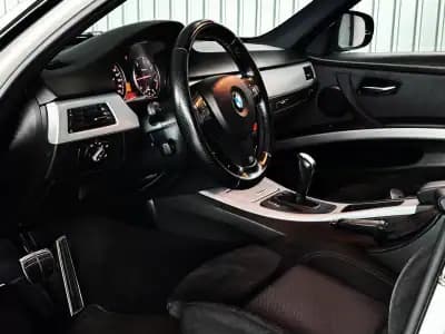 Vendo BMW 318 2011 - 15990 EUR, 230500 km - AUTO.MOTO.pt