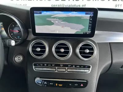 Vendo Mercedes-Benz C 300 2020 - 28499 EUR, 118000 km - AUTO.MOTO.pt