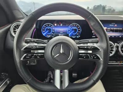 Sell Mercedes-Benz EQB 2025 - 65000 EUR, 20000 km - AUTO.MOTO.pt