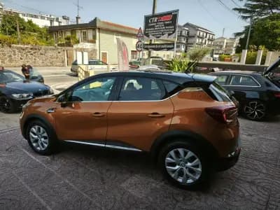 Vendo Renault Captur 2022 - 18900 EUR, 28032 km - AUTO.MOTO.pt