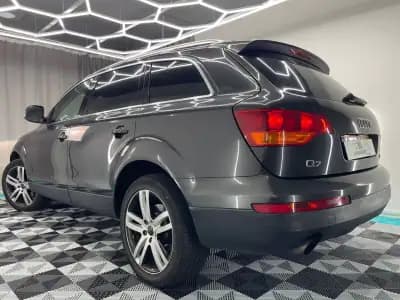 Vendo Audi Q7 2007 - 12250 EUR, 284000 km - AUTO.MOTO.pt