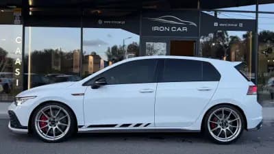 Vendo Volkswagen Golf 2021 - 39900 EUR, 55600 km - AUTO.MOTO.pt